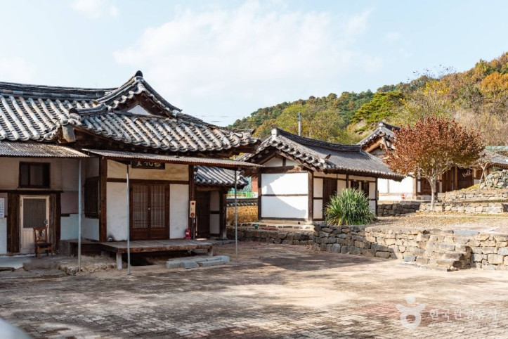 노성향교 여행 추천 - 메고지고