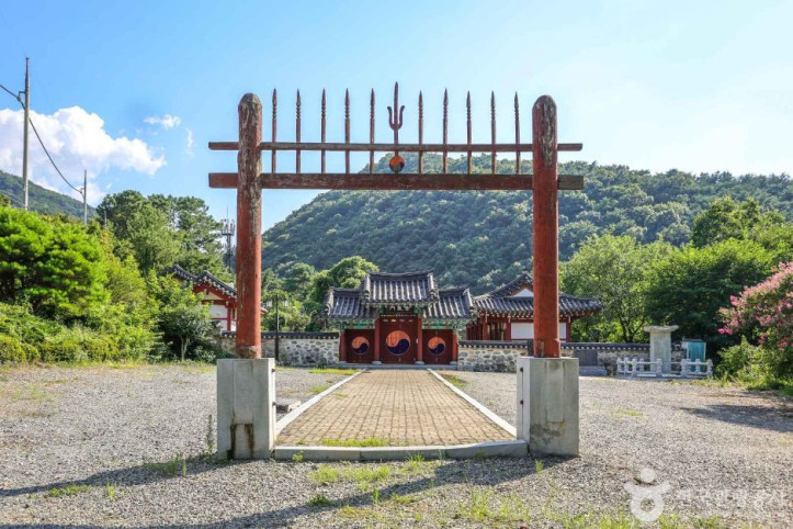 운암서원(광주) 여행 추천 - 메고지고