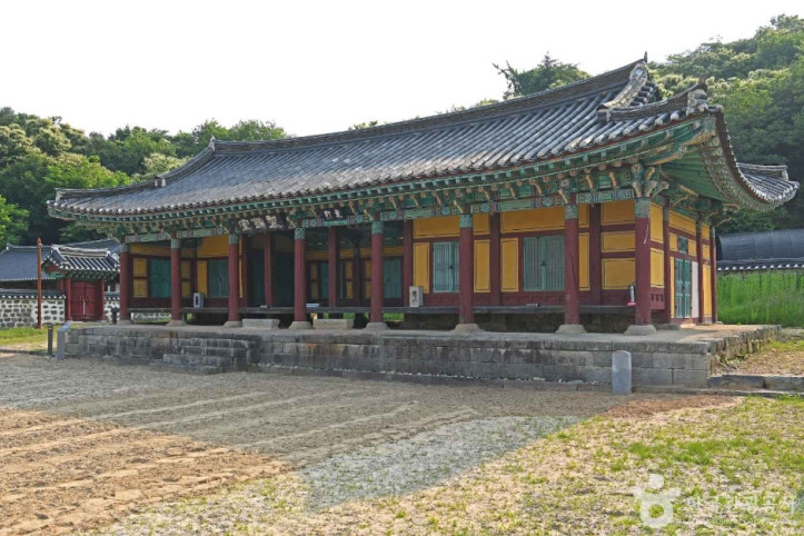 홍산동헌 여행 추천 - 메고지고