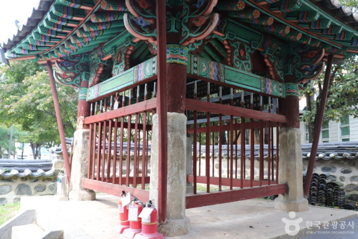 이시직공정려각 여행 추천 - 메고지고