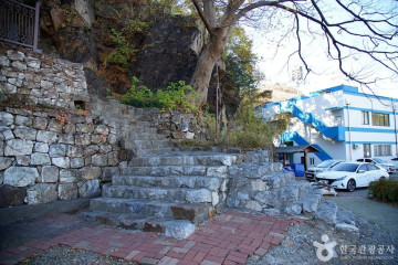 삼척항 대게거리 여행 추천 - 메고지고