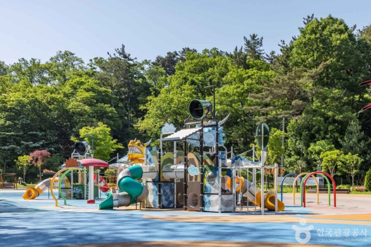 금호못유원지 여행 추천 - 메고지고