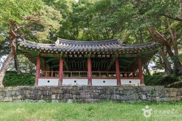 사천향교 여행 추천 - 메고지고