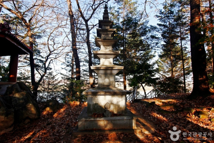 충주 창동리 마애여래상 여행 추천 - 메고지고