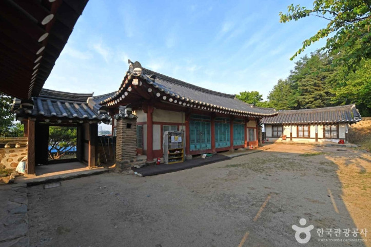 직산향교 여행 추천 - 메고지고