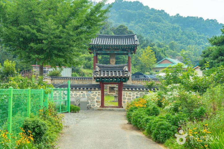 매산리석불입상 여행 추천 - 메고지고