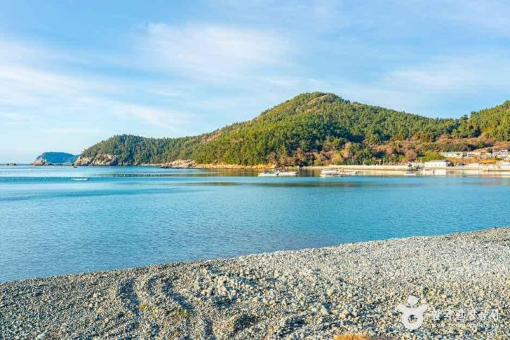진산리해수욕장 여행 추천 - 메고지고