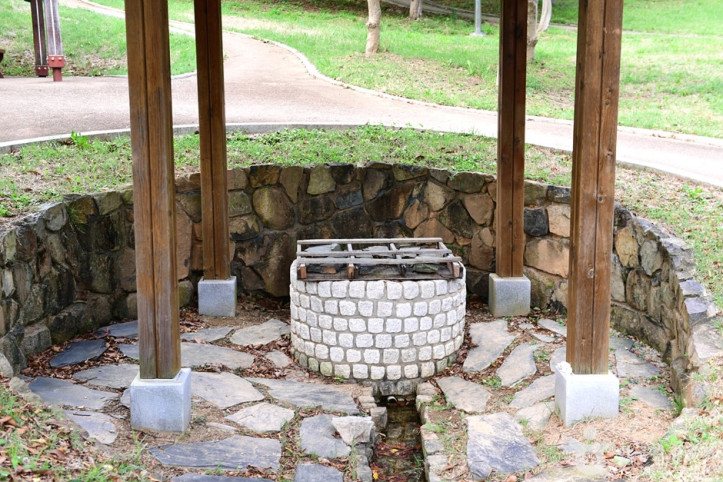 여수 충민사 여행 추천 - 메고지고