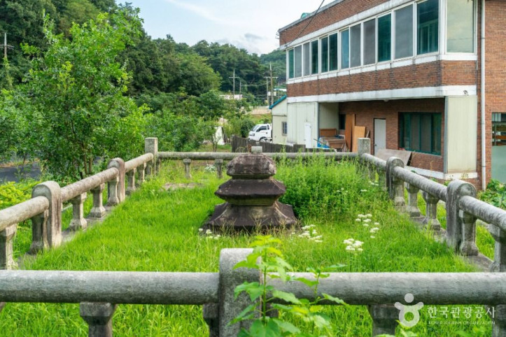 원주 부흥사지 석탑재 여행 추천 - 메고지고