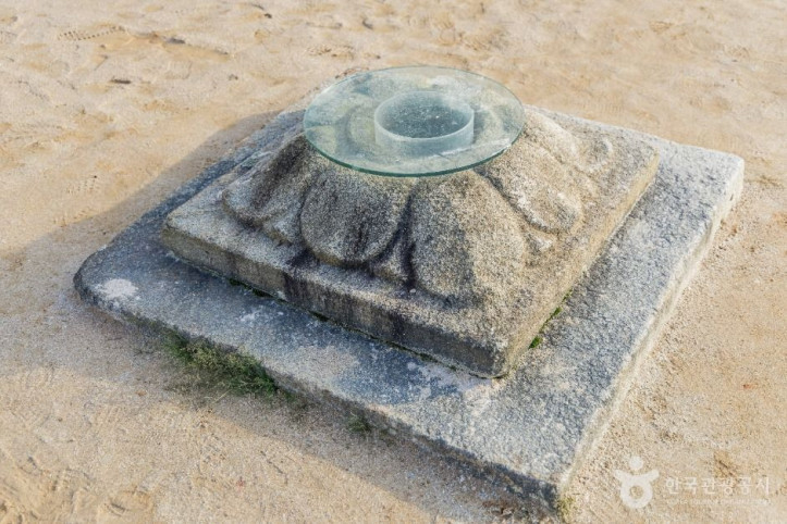 미륵사지 석등하대석 여행 추천 - 메고지고