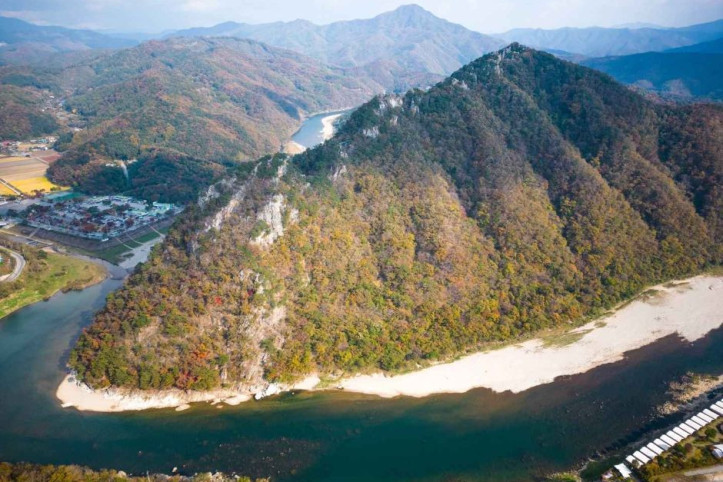 팔봉산관광지 여행 추천 - 메고지고