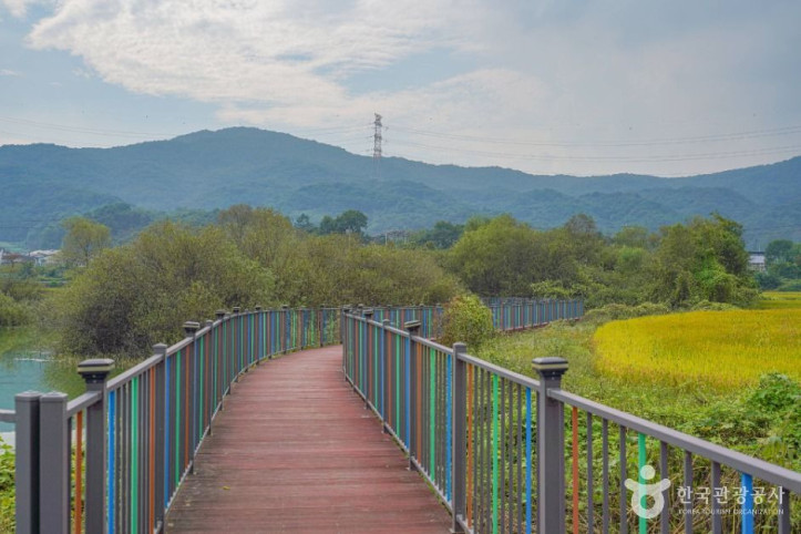 덕산저수지 여행 추천 - 메고지고