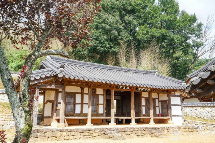 하동 경현당(인천서원) 여행 추천 - 메고지고