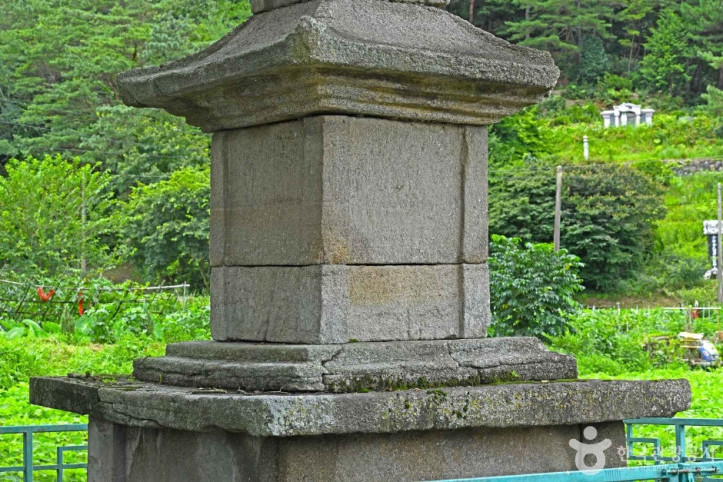 한산사지삼층석탑 여행 추천 - 메고지고