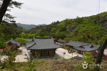 운주사 층상응회암 (무등산권 국가지질공원) 여행 추천 - 메고지고