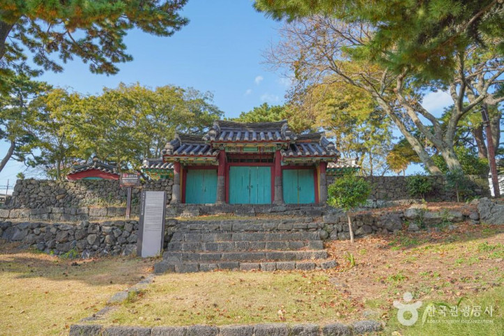 제주향교 여행 추천 - 메고지고