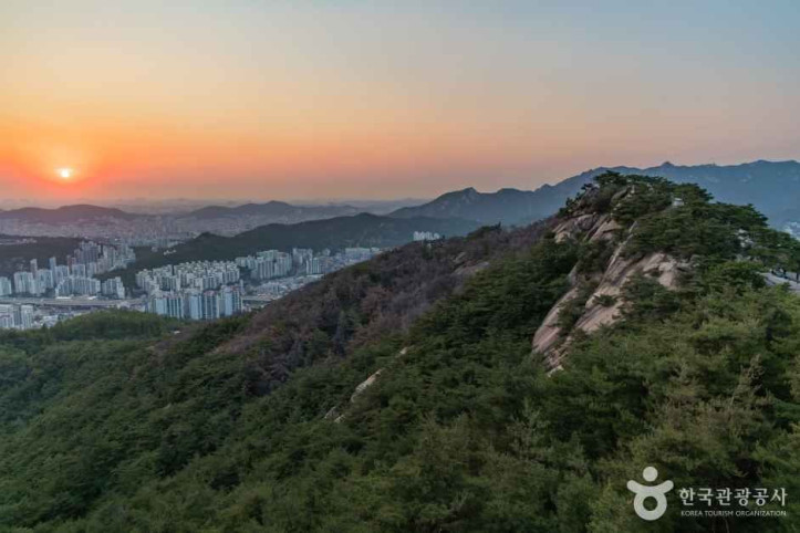 인왕산 여행 추천 - 메고지고
