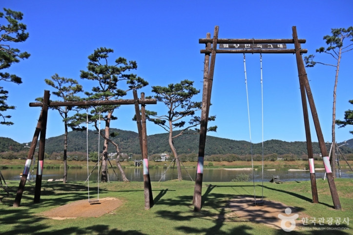 삼문수변공원 여행 추천 - 메고지고