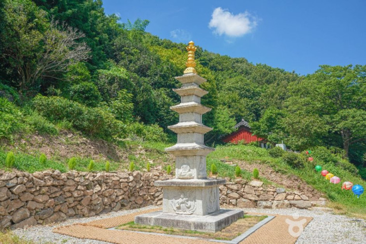 금탑사(고흥) 여행 추천 - 메고지고
