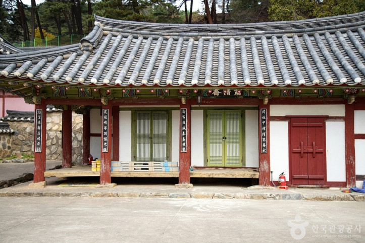 삼척향교 여행 추천 - 메고지고