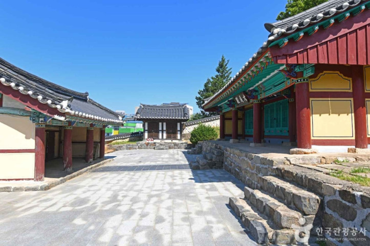 당진향교 여행 추천 - 메고지고