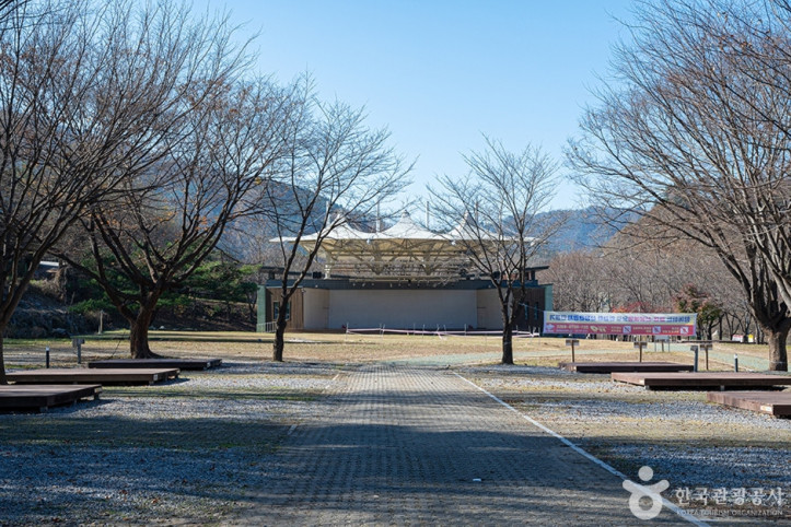 산장관광지 여행 추천 - 메고지고