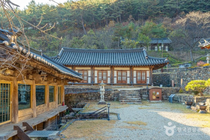 장육사 여행 추천 - 메고지고