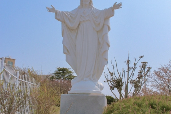 태안성당 여행 추천 - 메고지고