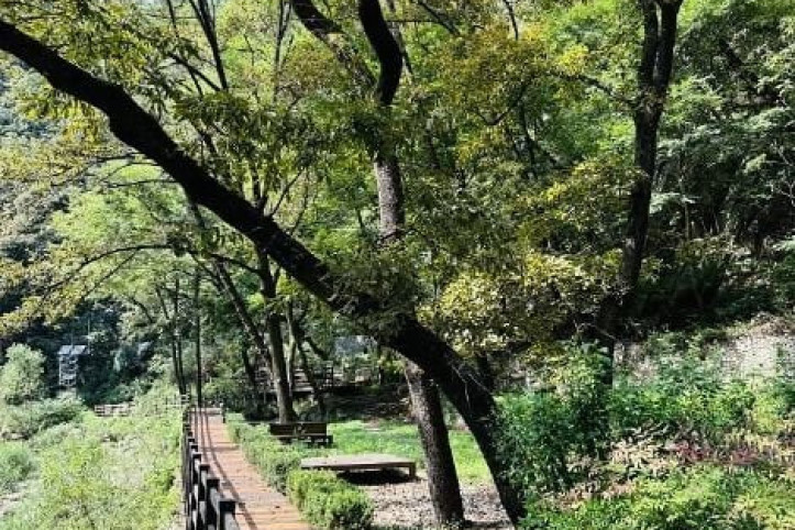 황계폭포 여행 추천 - 메고지고