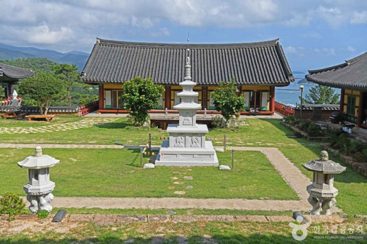 신흥사(완도) 여행 추천 - 메고지고