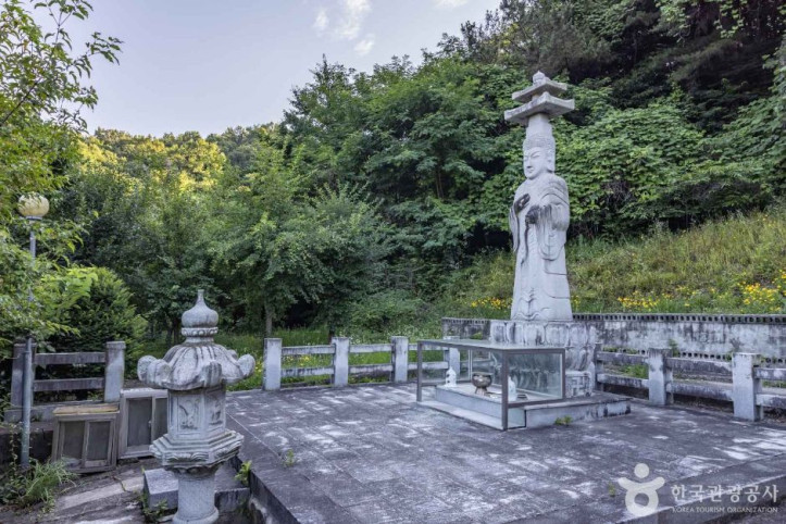 청룡사(청주) 여행 추천 - 메고지고