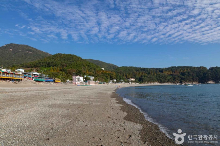 만성리 검은모래해변 여행 추천 - 메고지고