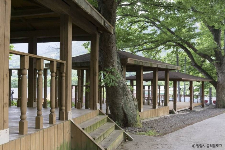평리산대추마을 여행 추천 - 메고지고
