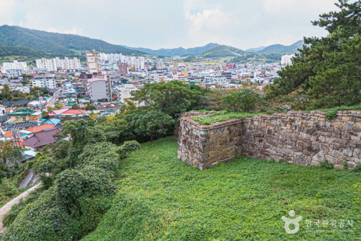 진도읍성 여행 추천 - 메고지고