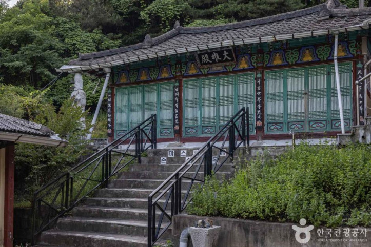 청룡사(청주) 여행 추천 - 메고지고