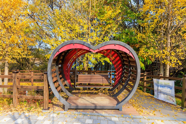 대청호 마산동 쉼터 여행 추천 - 메고지고