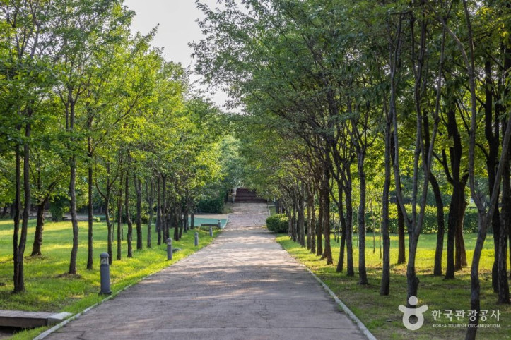 남항근린공원 여행 추천 - 메고지고