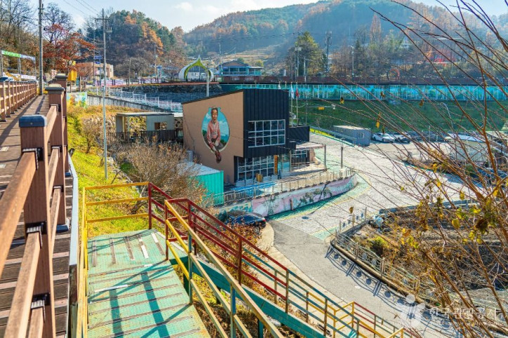 단양 단성벽화마을 여행 추천 - 메고지고