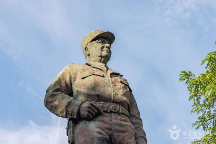 존비코올터장군상 여행 추천 - 메고지고