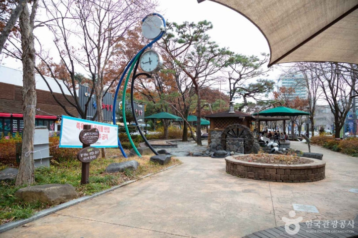 유성 족욕체험장 여행 추천 - 메고지고