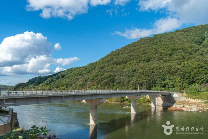 충주 강변길 여행 추천 - 메고지고