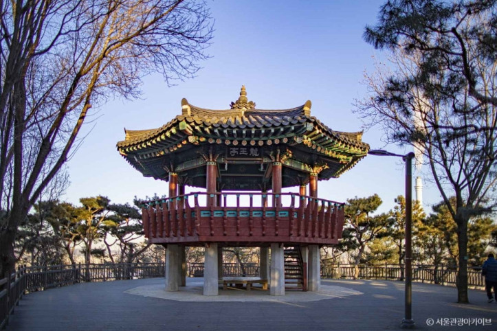 용왕산근린공원 여행 추천 - 메고지고