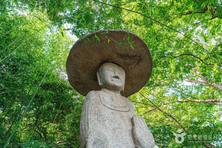 망제동석불입상 여행 추천 - 메고지고