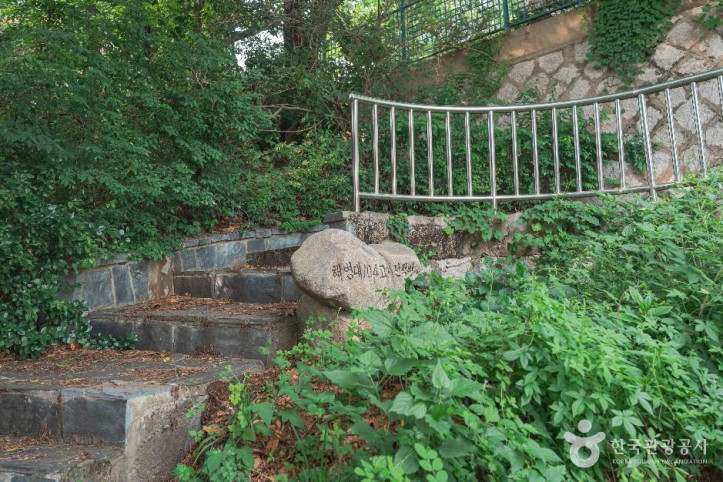 해병대 104고지 전적비 여행 추천 - 메고지고