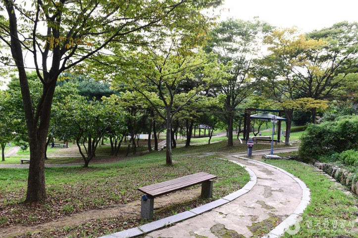 여수 충민사 여행 추천 - 메고지고