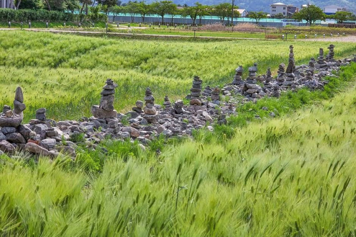 경주 황룡사지 여행 추천 - 메고지고