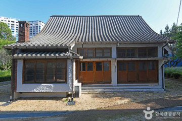 강경 중앙초등학교 강당 여행 추천 - 메고지고