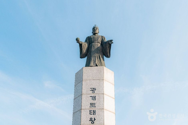 광개토태왕비&동상 여행 추천 - 메고지고