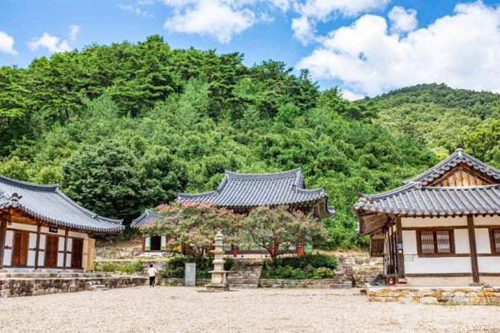 옥련사(의성) 여행 추천 - 메고지고