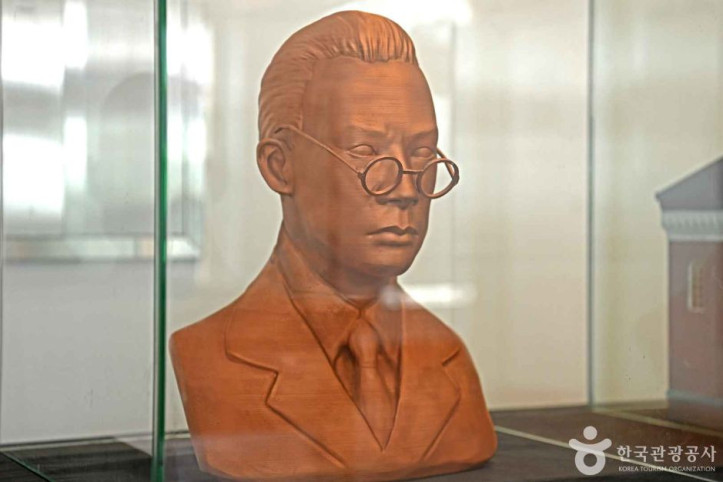 익산근대역사관 여행 추천 - 메고지고